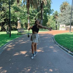 Meet your Posher, Adrianna